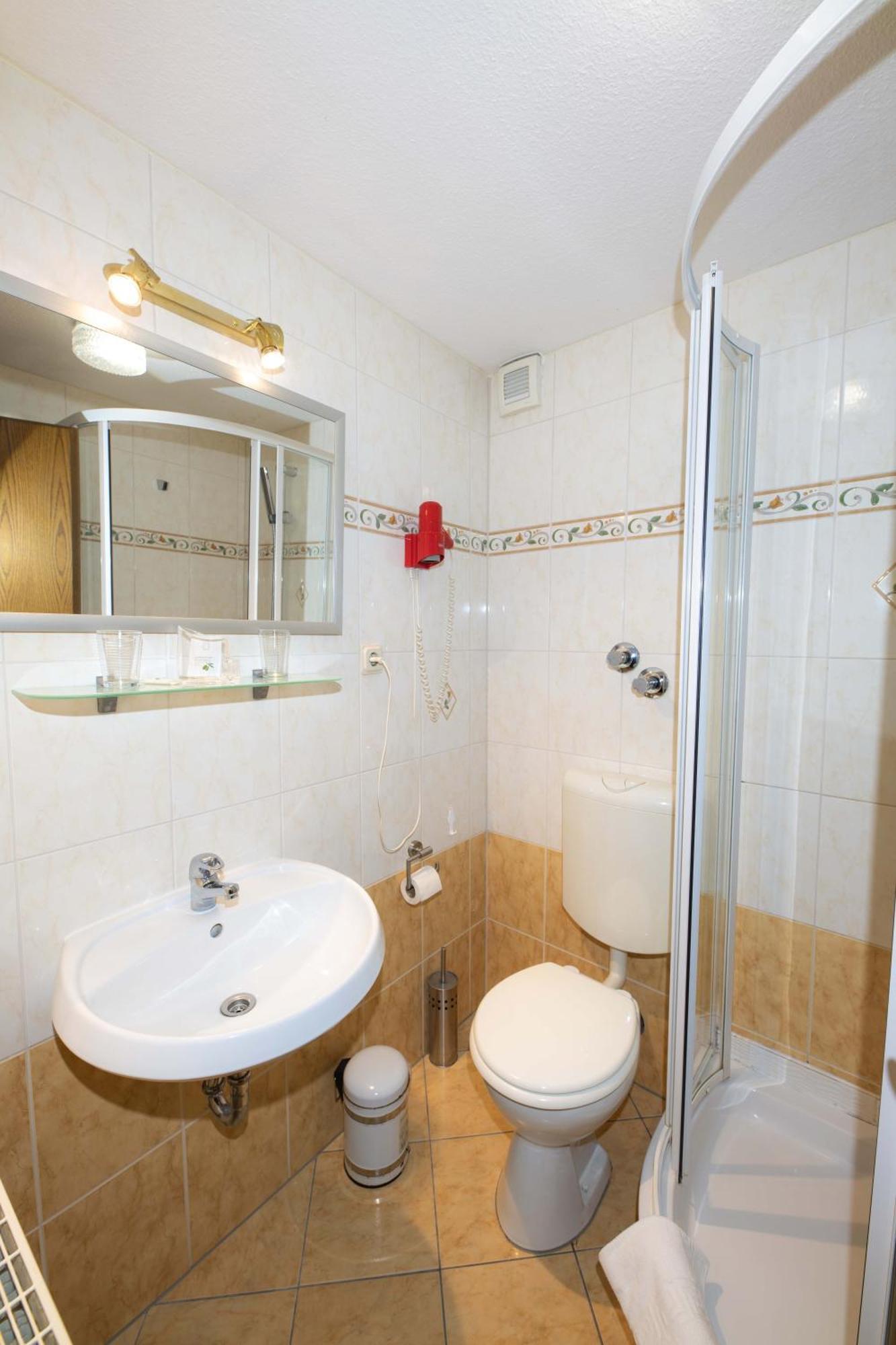 Hotel Am Rathaus Menden Dış mekan fotoğraf