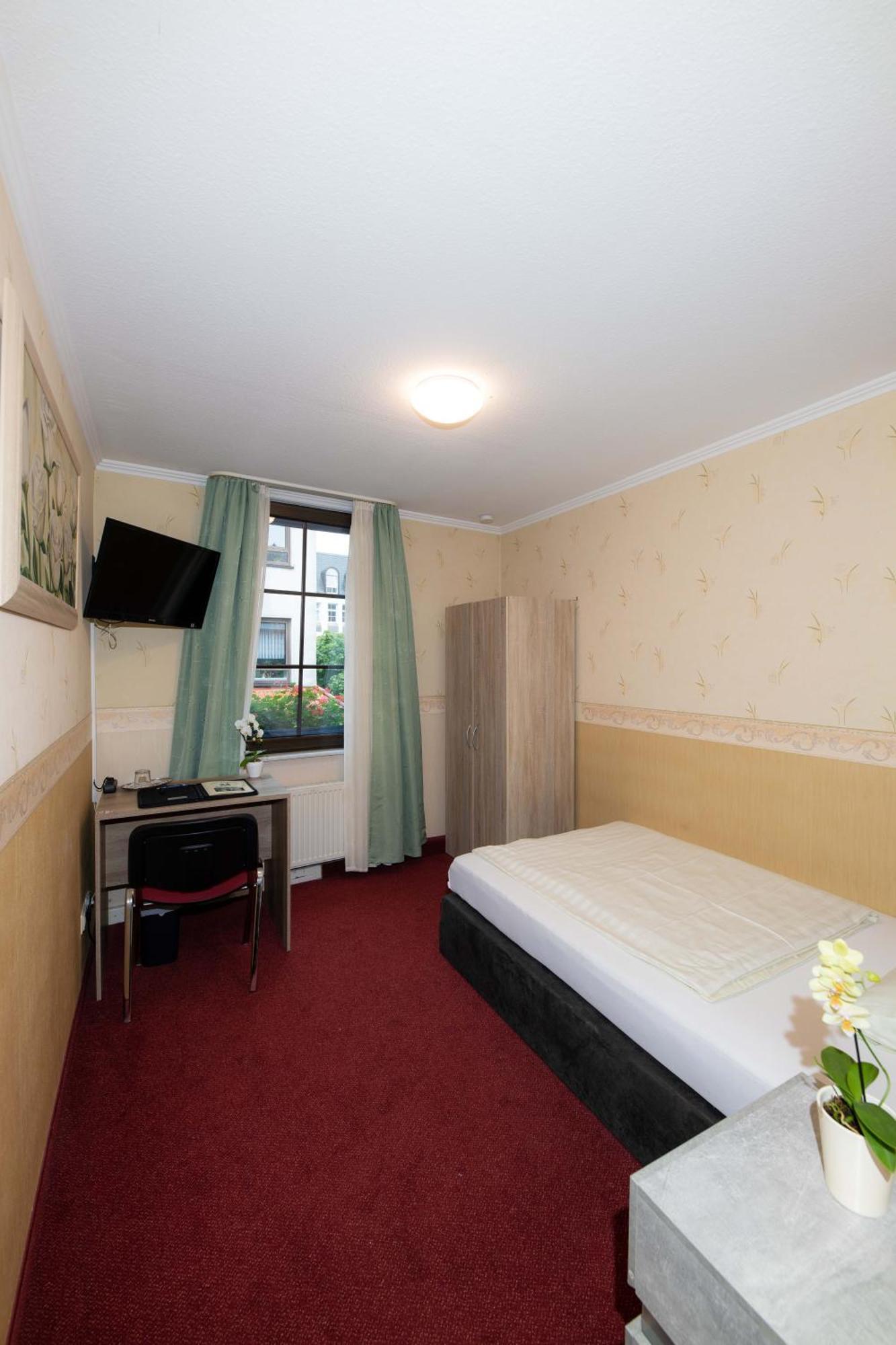Hotel Am Rathaus Menden Dış mekan fotoğraf